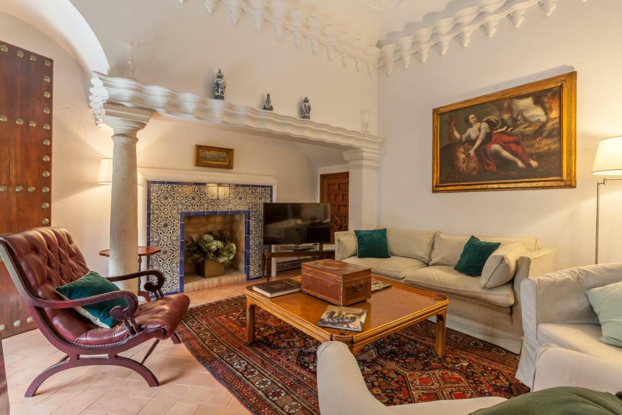 Villa Elvira, Exclusive Pool And Gardens In The Heart Of Sevilla エクステリア 写真