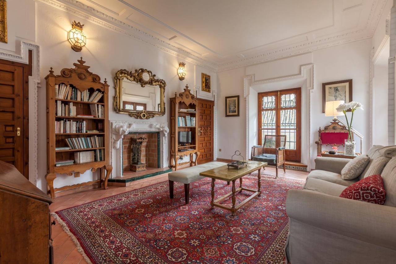 Villa Elvira, Exclusive Pool And Gardens In The Heart Of Sevilla エクステリア 写真