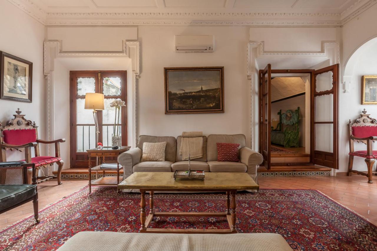 Villa Elvira, Exclusive Pool And Gardens In The Heart Of Sevilla エクステリア 写真
